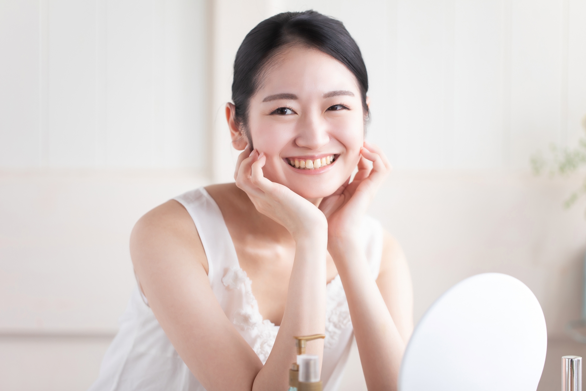 メイクの上から保湿はできる 日中 乾燥を感じたときにやりたいこと セグロラ化粧品 メイクの上から保湿はできる 日中 乾燥を感じたときにやりたいこと セグロラ化粧品