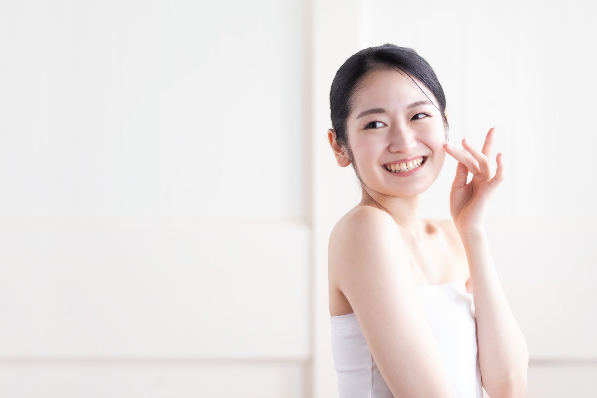 美白化粧品は必要 美白ケアの基本を正しく理解してクリアな肌を守りましょう セグロラ化粧品 美白化粧品は必要 美白ケアの基本を正しく理解してクリアな肌を守りましょう セグロラ化粧品