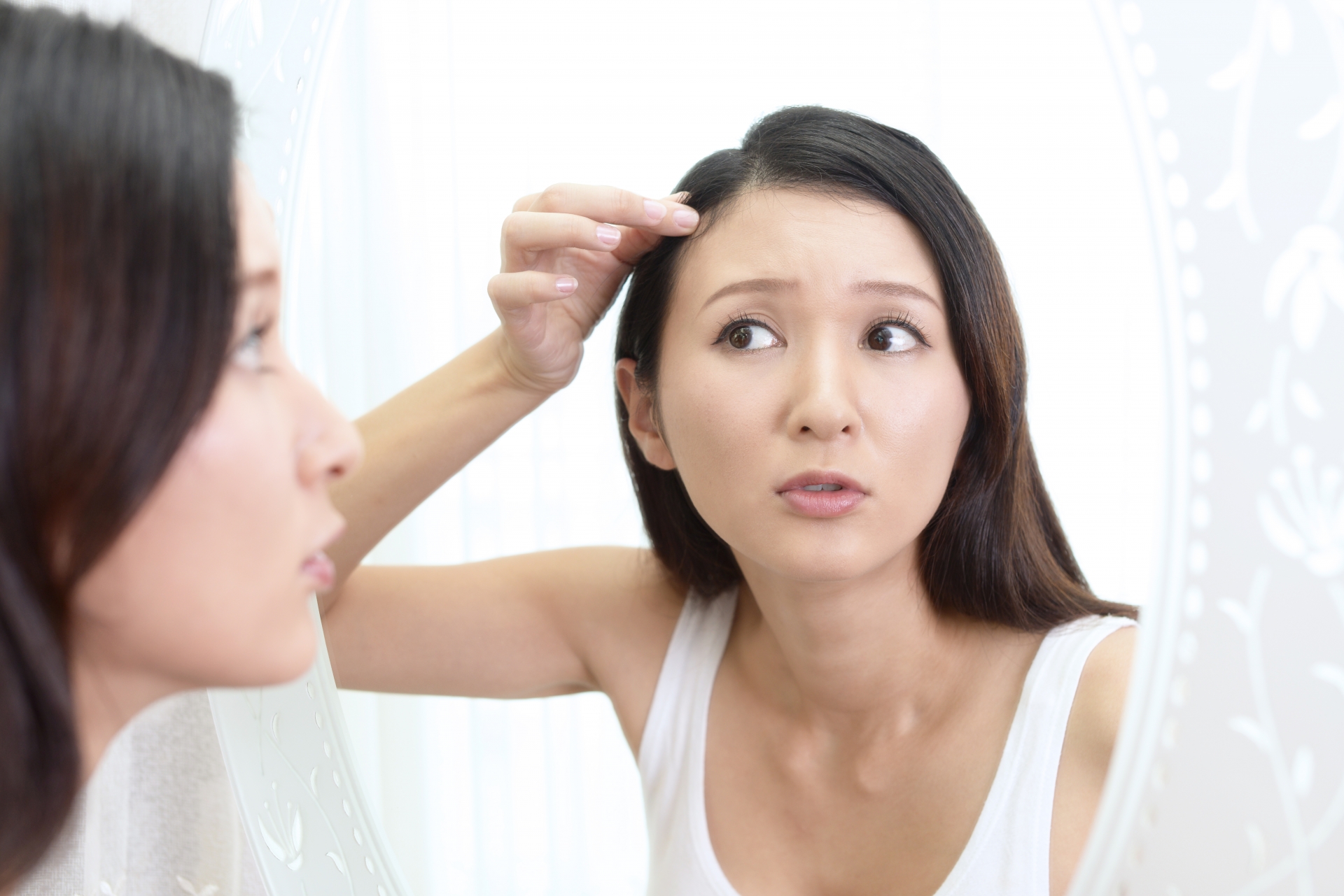 みんなの白髪事情が知りたい 白髪はいつから染めてる 何で染める セグロラ化粧品